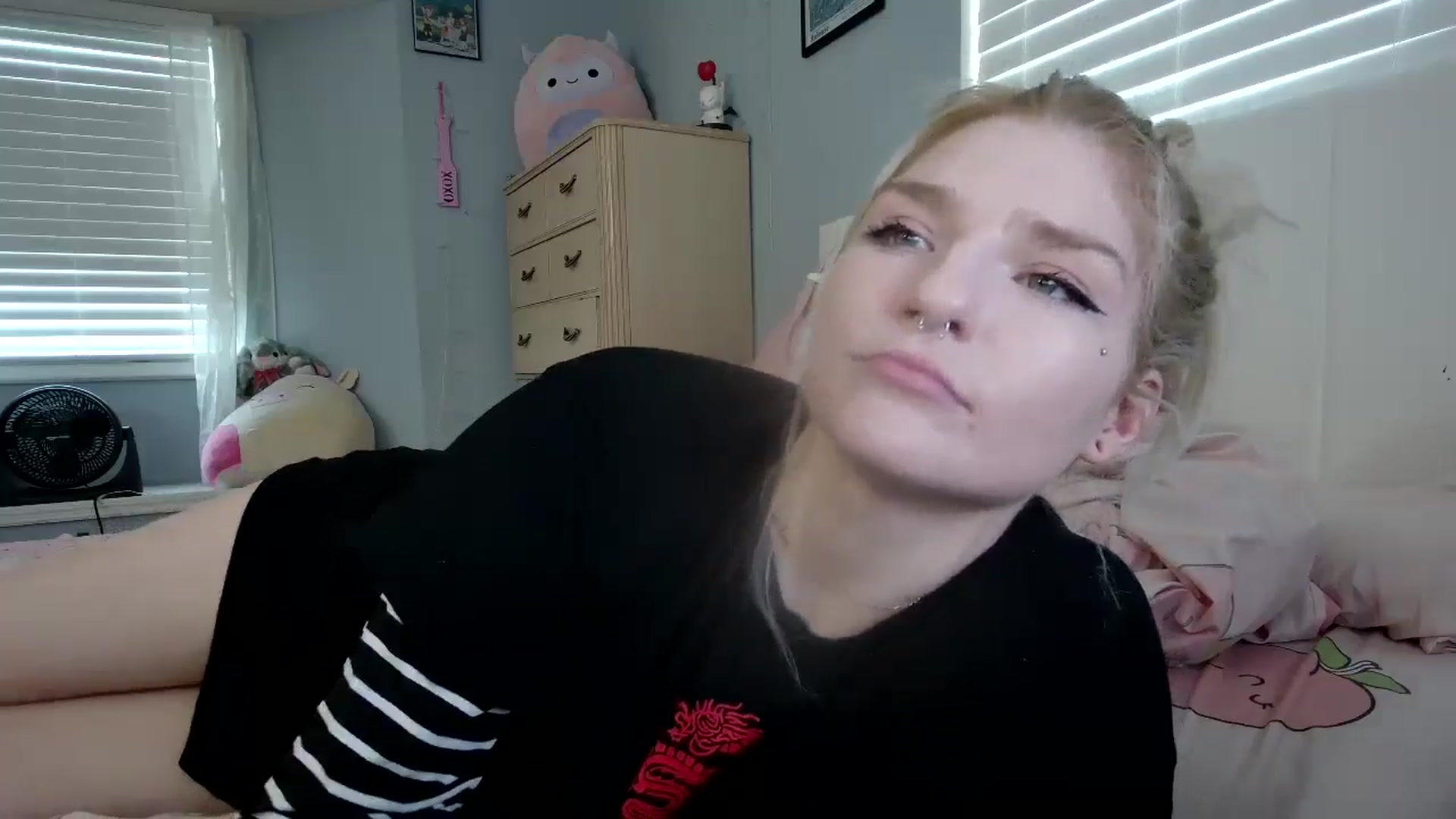 Gallery image thumbnail from DuckChan0's myfreecams stream on, 09/03/2024, 19:02 image 16 of 20