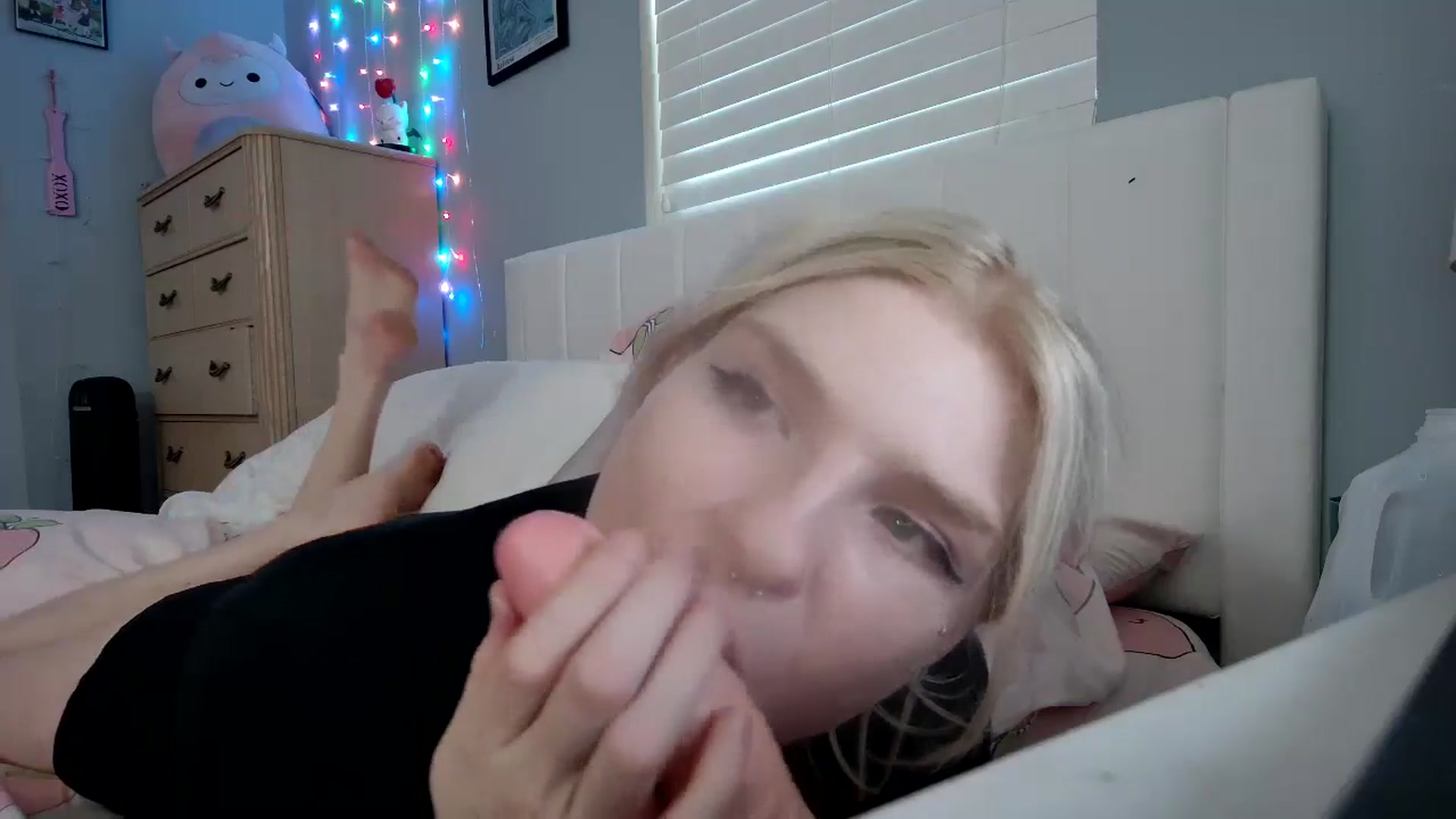 Gallery image thumbnail from DuckChan0's myfreecams stream on, 09/03/2024, 23:26 image 18 of 20