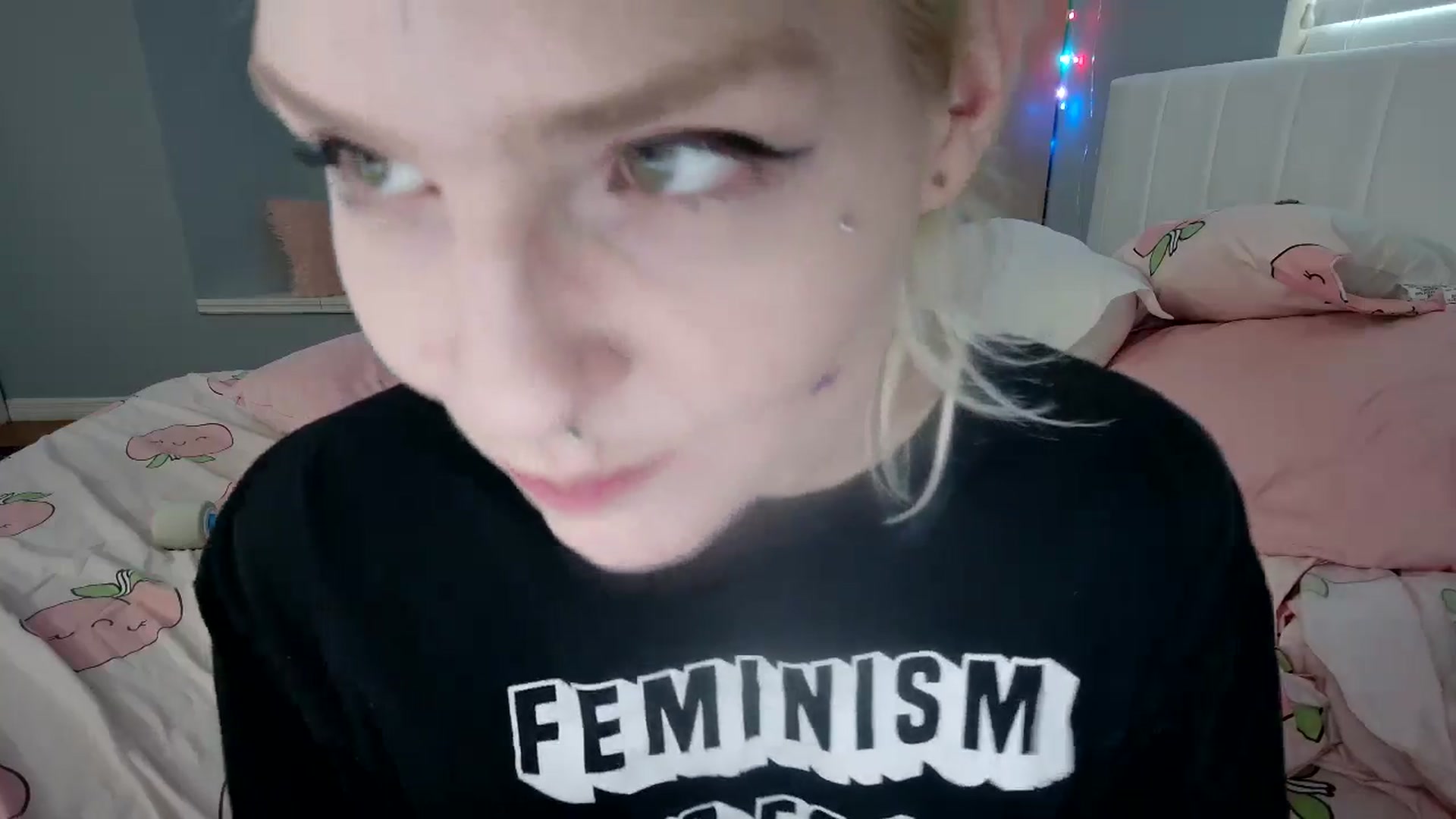 Gallery image thumbnail from DuckChan0's myfreecams stream on, 09/03/2024, 23:26 image 8 of 20
