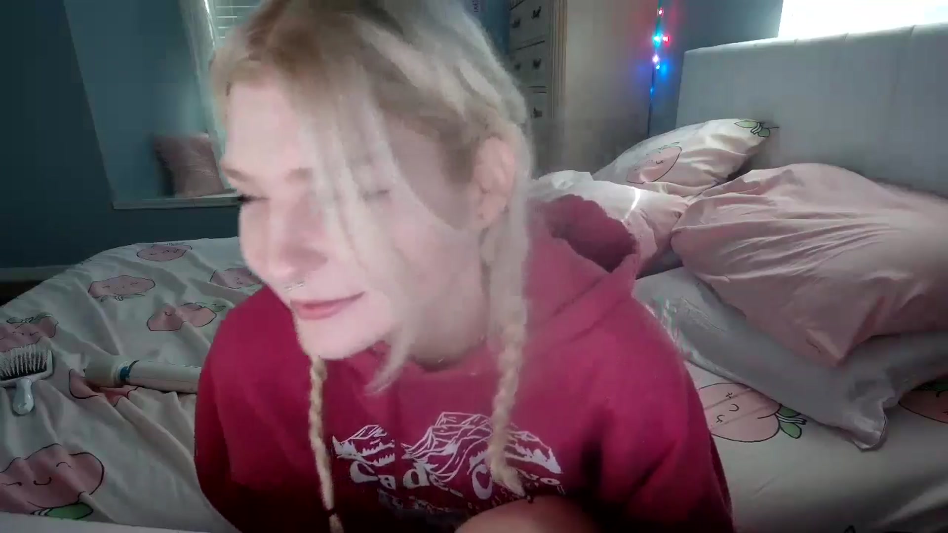 Gallery image thumbnail from DuckChan0's myfreecams stream on, 09/04/2024, 14:33 image 11 of 20