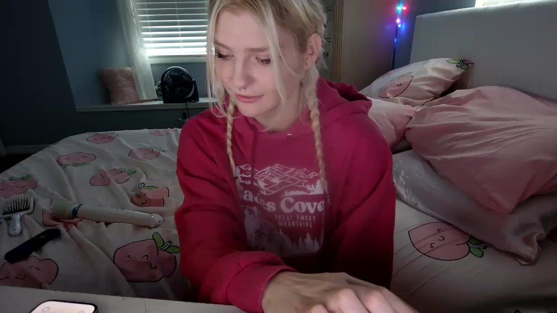 Gallery image thumbnail from DuckChan0's myfreecams stream on, 09/04/2024, 14:33 image 2 of 20