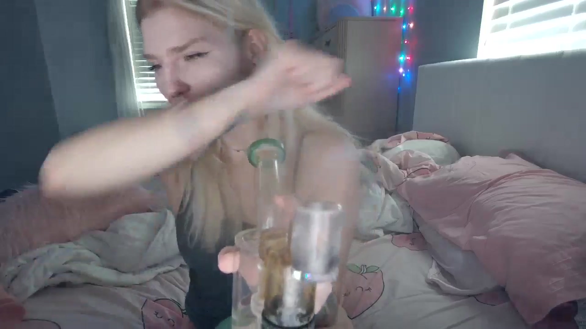 Gallery image thumbnail from DuckChan0's myfreecams stream on, 09/05/2024, 15:31 image 4 of 20