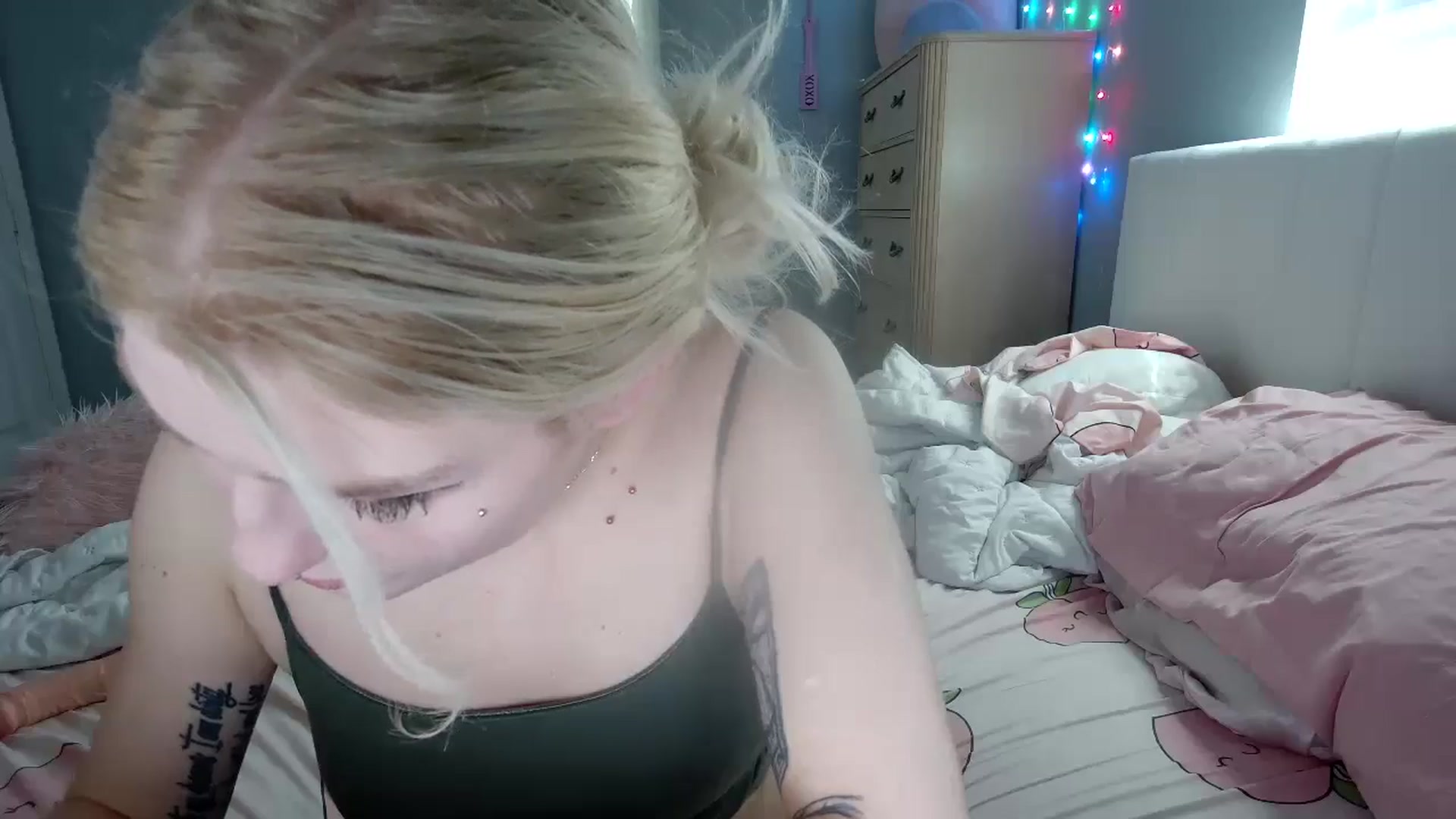 Gallery image thumbnail from DuckChan0's myfreecams stream on, 09/05/2024, 16:57 image 4 of 20