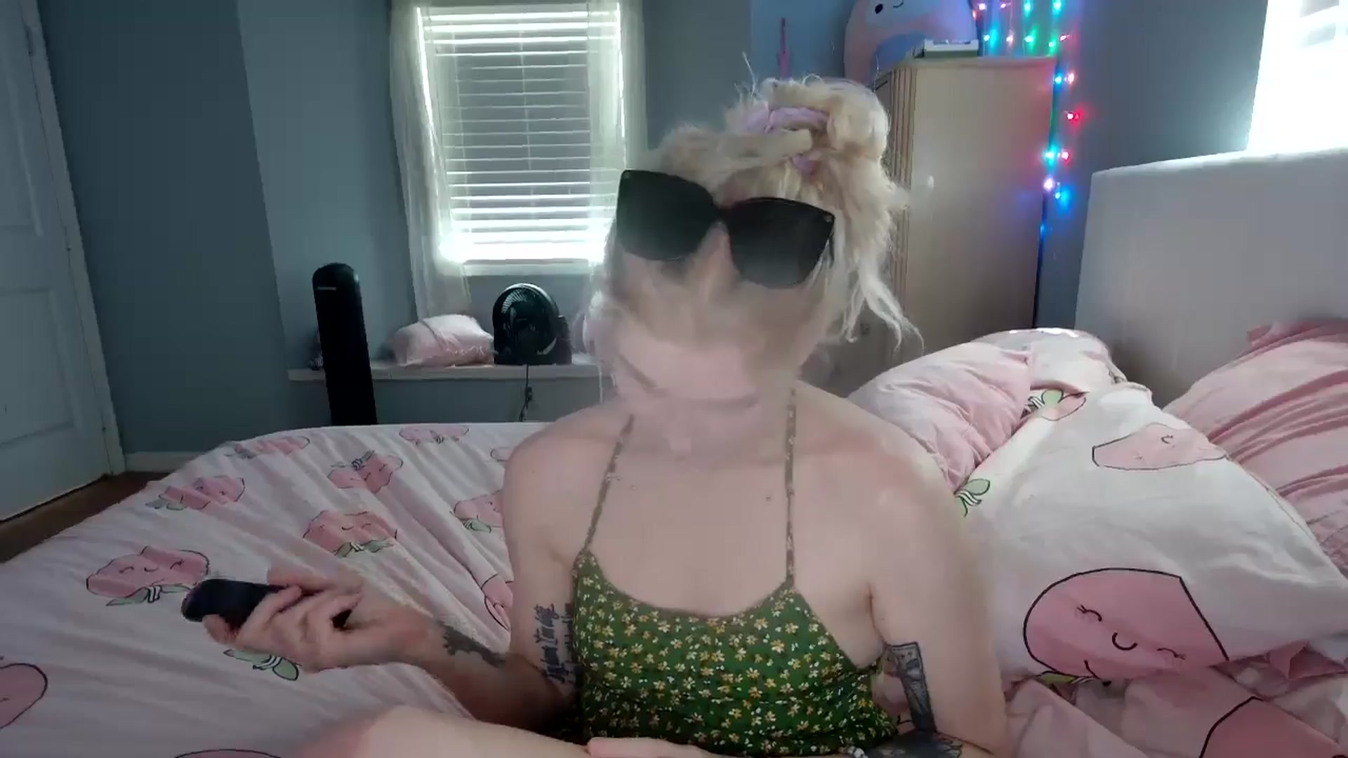 Gallery image thumbnail from DuckChan0's myfreecams stream on, 09/06/2024, 16:47 image 14 of 20