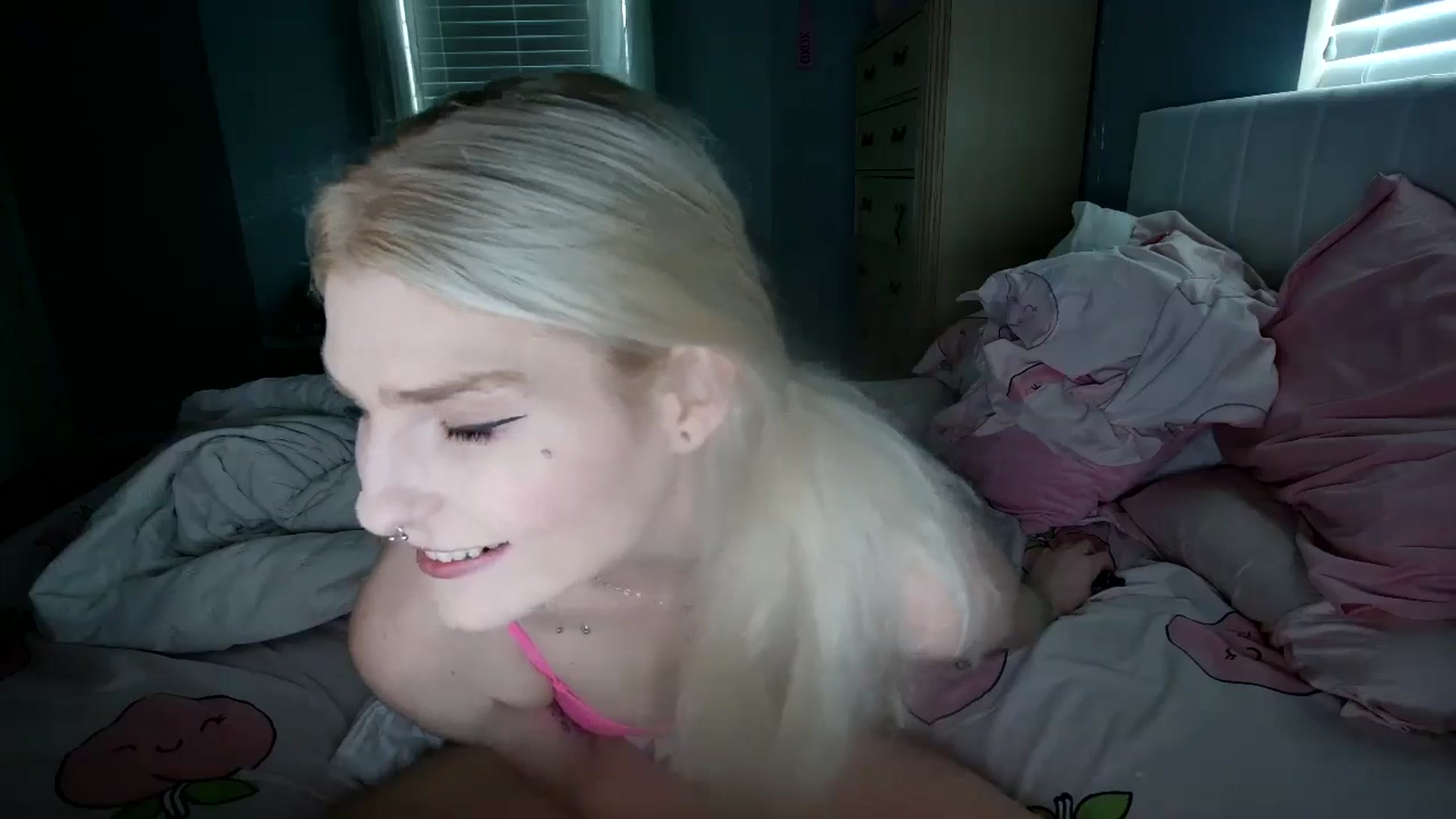 Gallery image thumbnail from DuckChan0's myfreecams stream on, 09/07/2024, 22:33 image 5 of 20