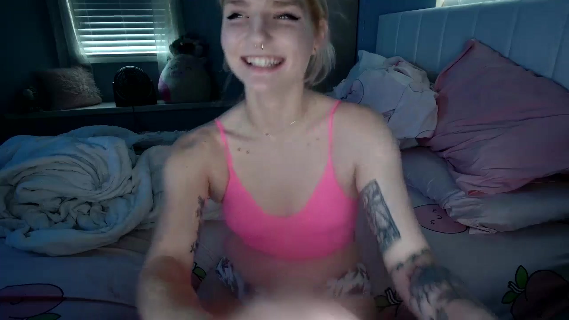 Gallery image thumbnail from DuckChan0's myfreecams stream on, 09/07/2024, 23:13 image 6 of 20