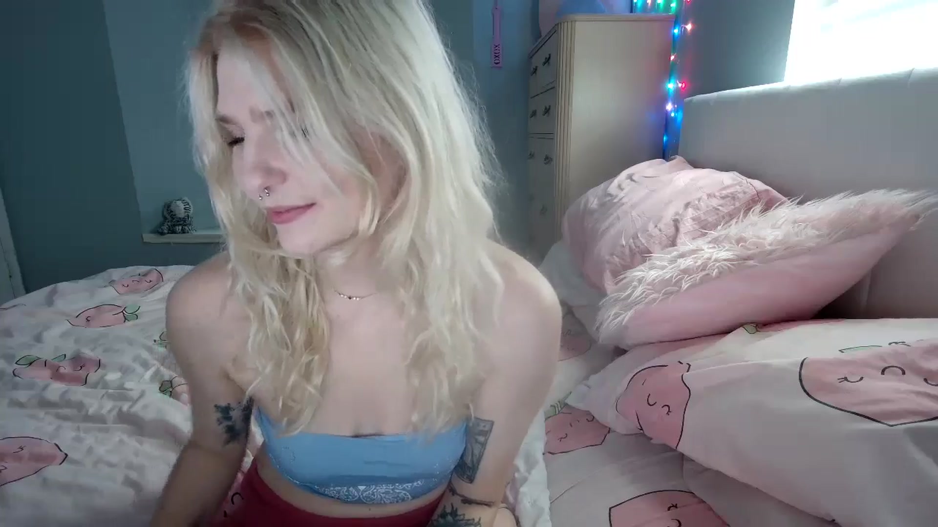 Gallery image thumbnail from DuckChan0's myfreecams stream on, 09/09/2024, 14:10 image 7 of 20