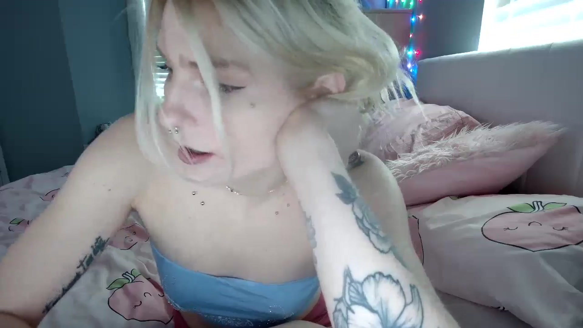 Gallery image thumbnail from DuckChan0's myfreecams stream on, 09/09/2024, 14:10 image 11 of 20