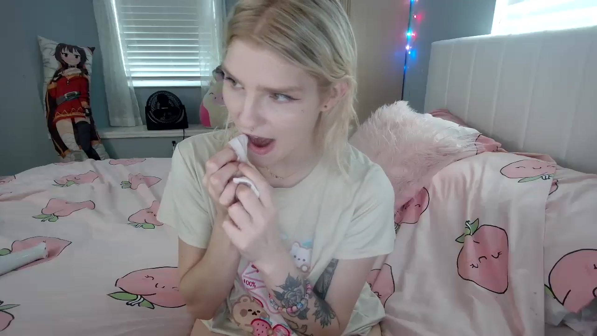 Gallery image thumbnail from DuckChan0's myfreecams stream on, 09/10/2024, 14:51 image 15 of 20
