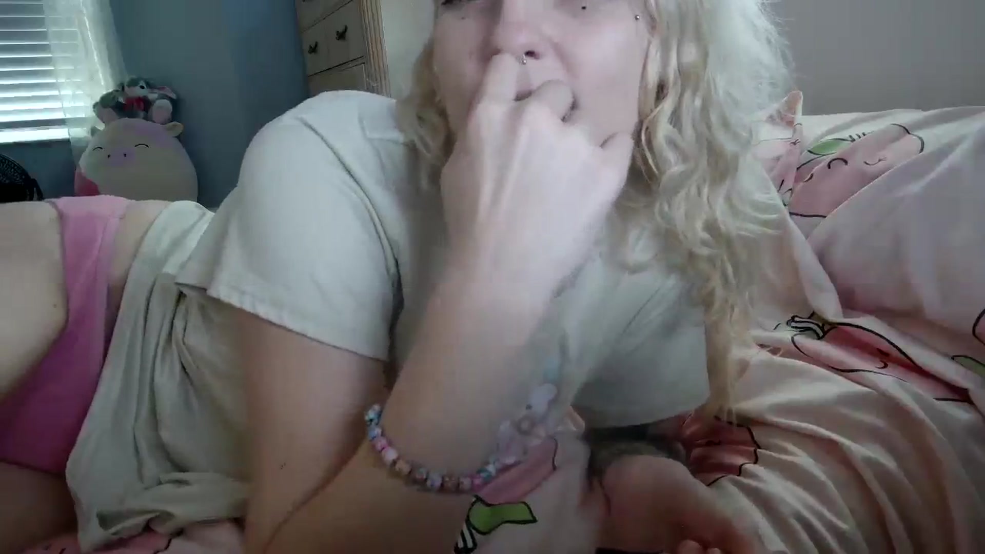 Gallery image thumbnail from DuckChan0's myfreecams stream on, 09/10/2024, 16:41 image 14 of 20
