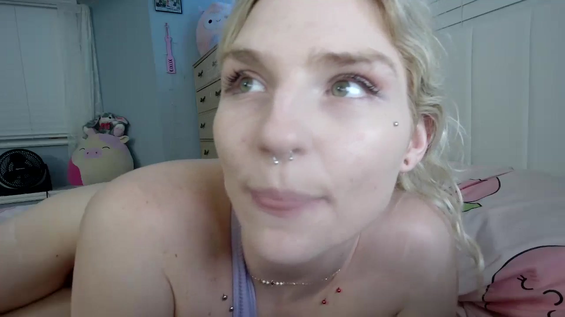 Gallery image thumbnail from DuckChan0's myfreecams stream on, 09/10/2024, 23:45 image 19 of 20