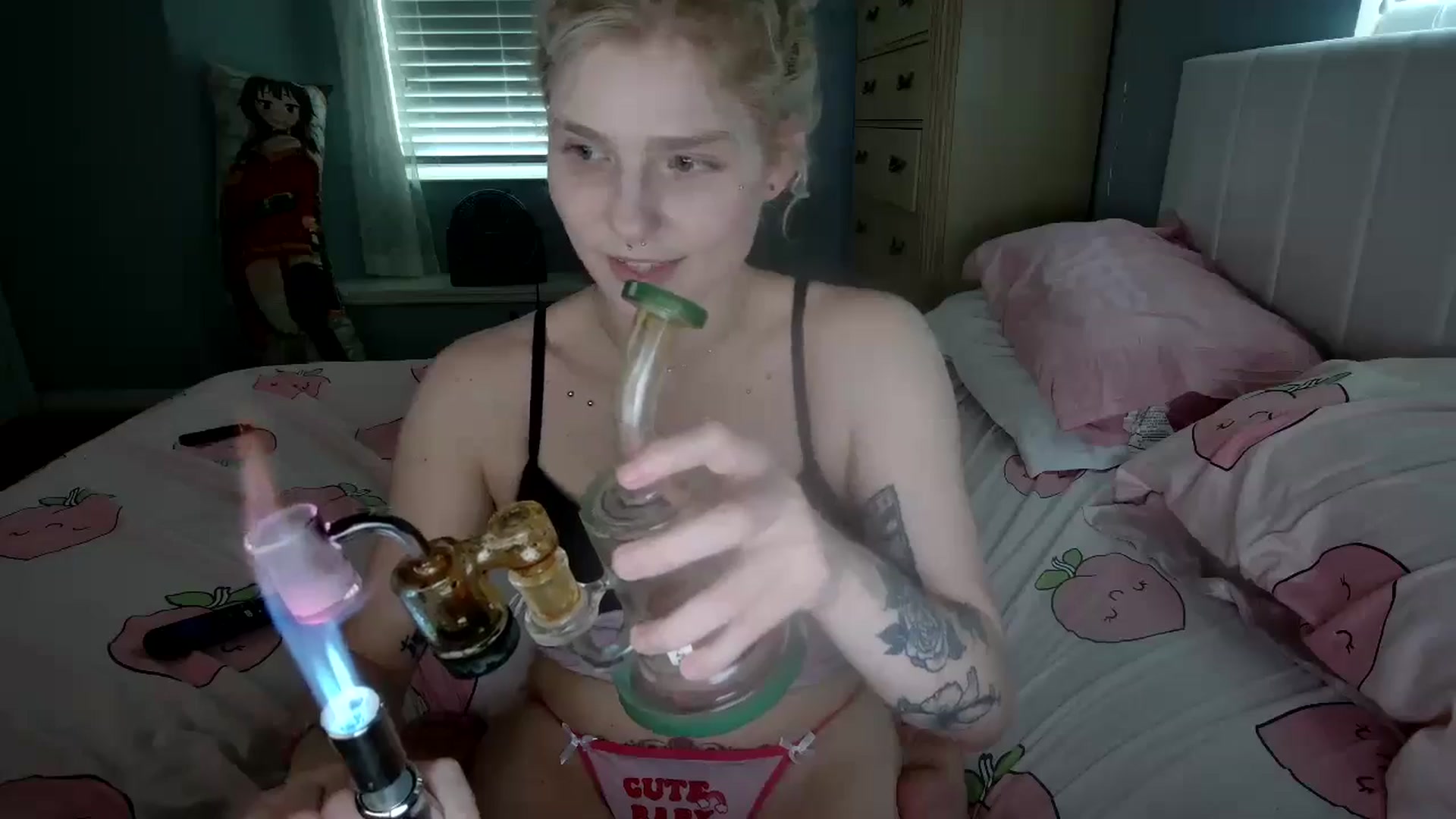 Gallery image thumbnail from DuckChan0's myfreecams stream on, 09/11/2024, 18:42 image 19 of 20