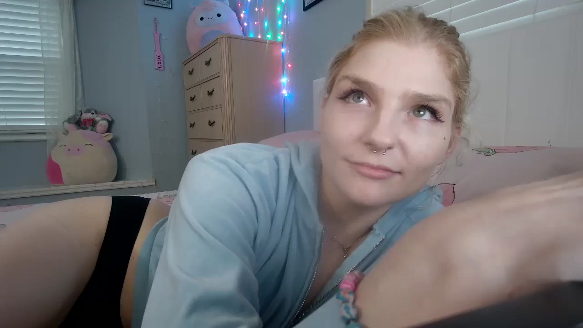 Gallery image thumbnail from DuckChan0's myfreecams stream on, 09/11/2024, 22:50 image 20 of 20
