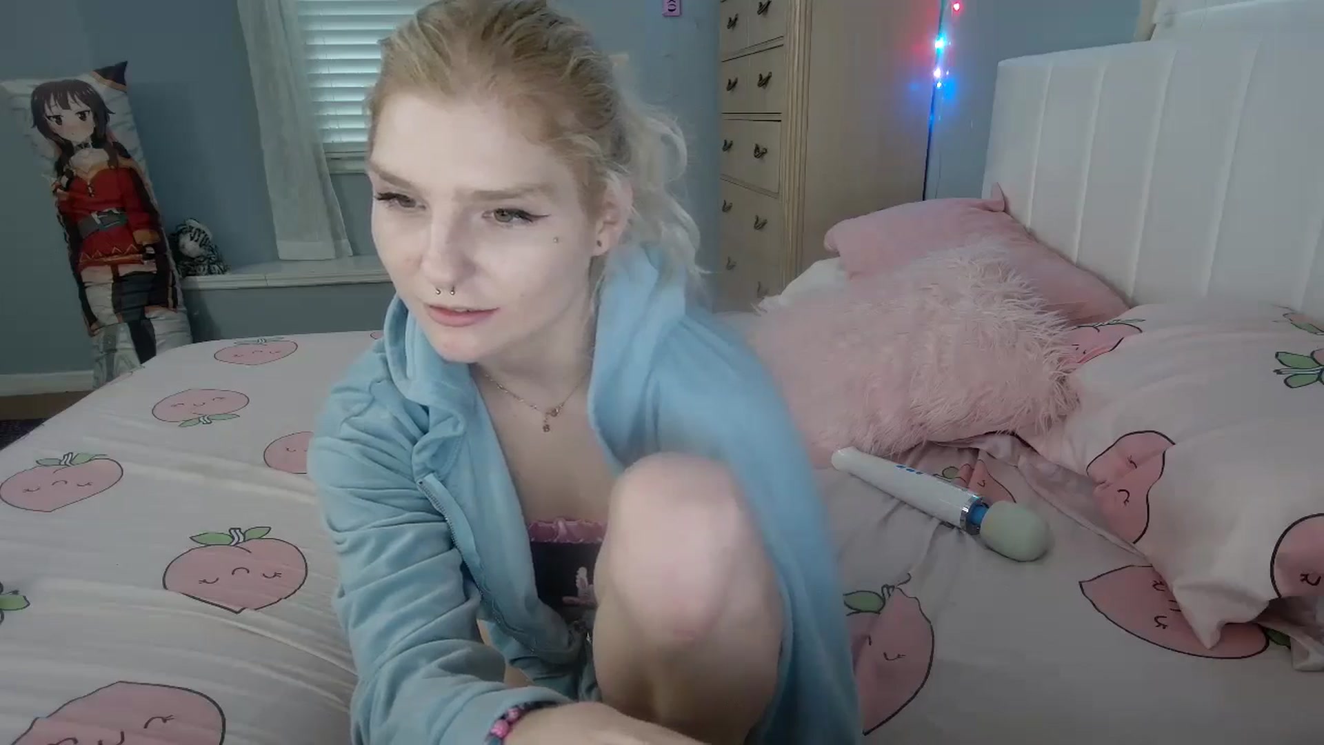 Gallery image thumbnail from DuckChan0's myfreecams stream on, 09/11/2024, 22:50 image 16 of 20