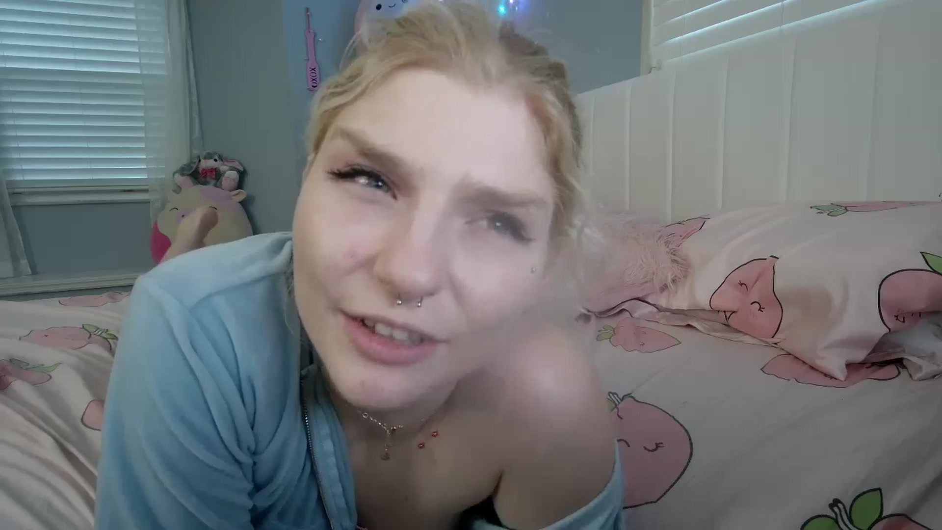Gallery image thumbnail from DuckChan0's myfreecams stream on, 09/11/2024, 23:48 image 6 of 20