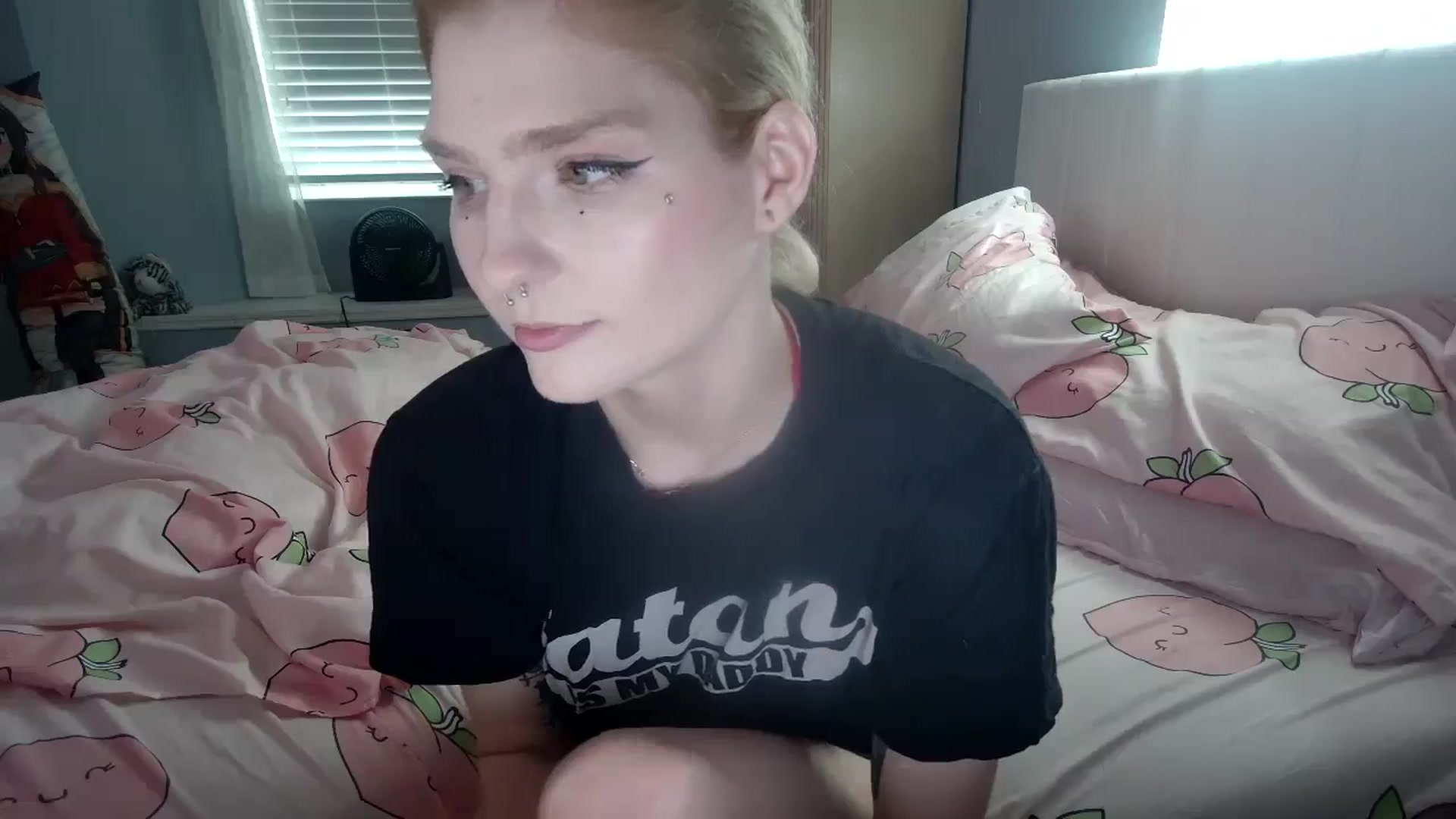 Gallery image thumbnail from DuckChan0's myfreecams stream on, 09/12/2024, 14:54 image 14 of 20