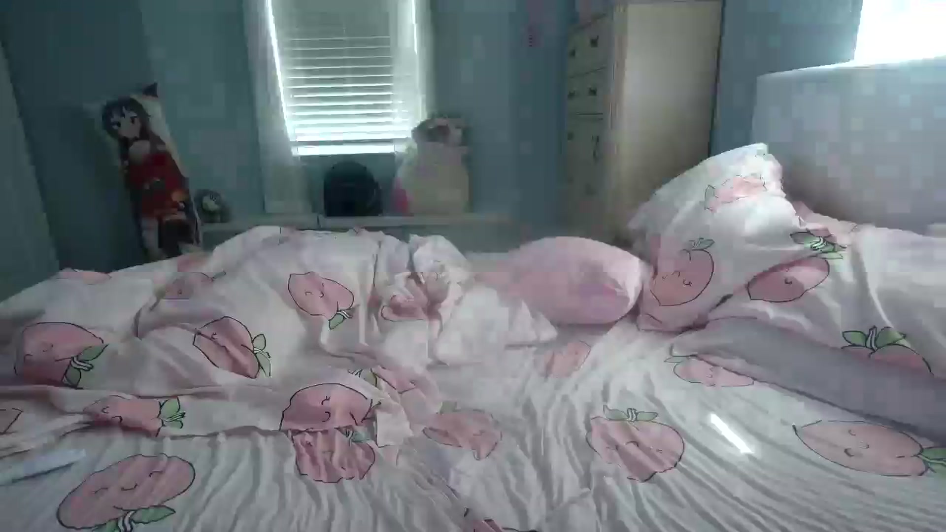 Gallery image thumbnail from DuckChan0's myfreecams stream on, 09/12/2024, 14:54 image 10 of 20