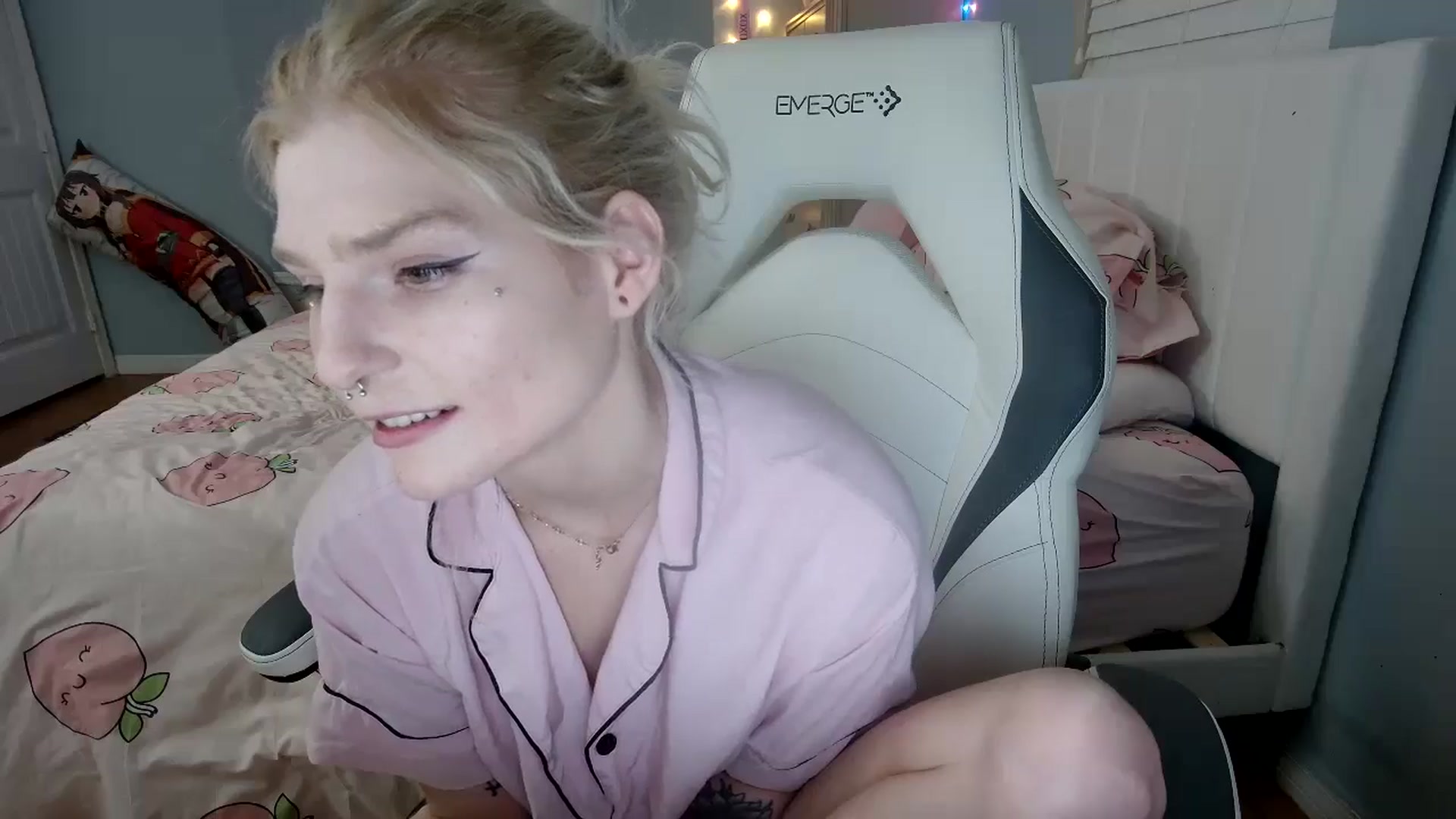 Gallery image thumbnail from DuckChan0's myfreecams stream on, 09/13/2024, 02:05 image 8 of 20