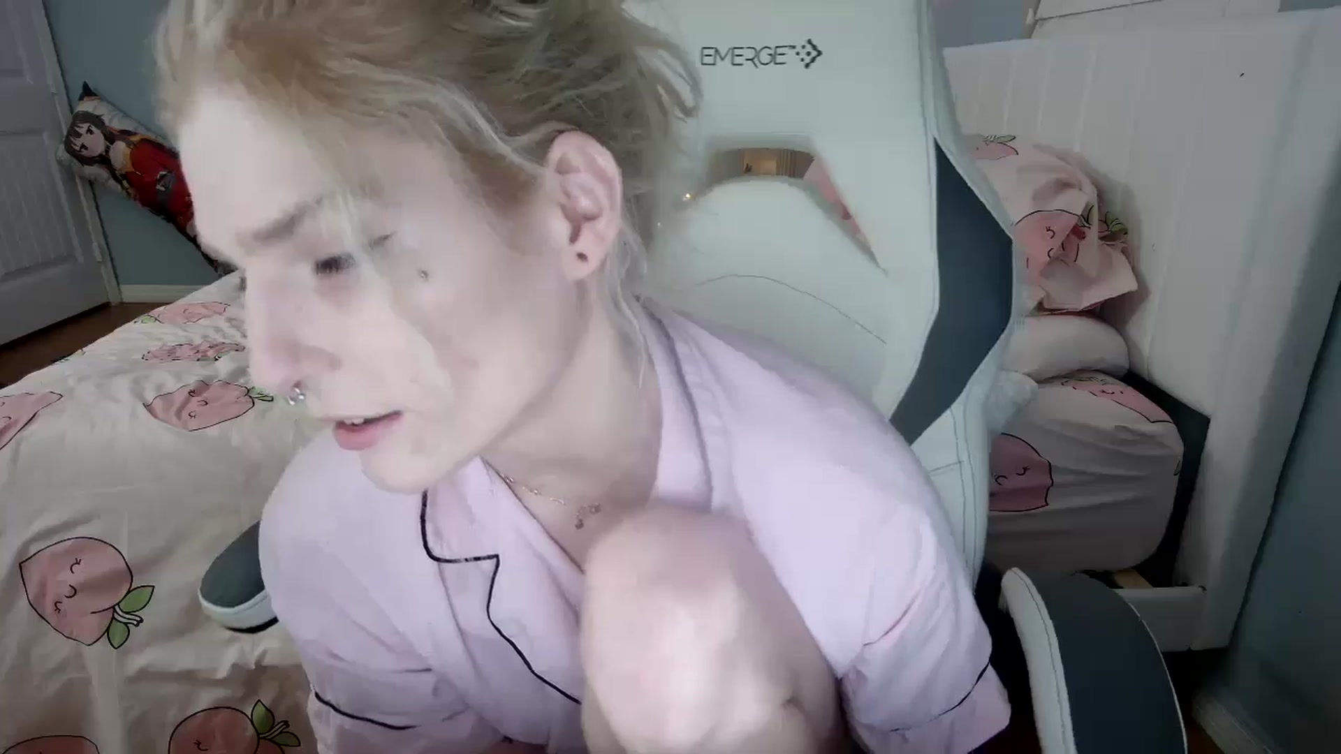 Gallery image thumbnail from DuckChan0's myfreecams stream on, 09/13/2024, 02:05 image 17 of 20