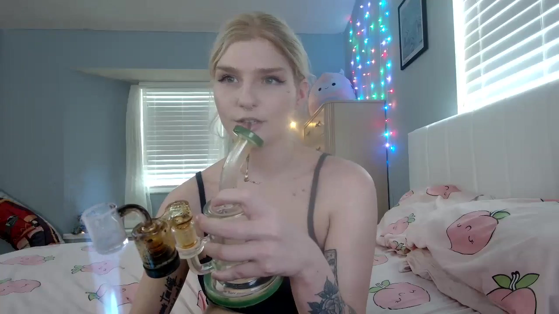 Gallery image thumbnail from DuckChan0's myfreecams stream on, 09/13/2024, 17:15 image 14 of 20