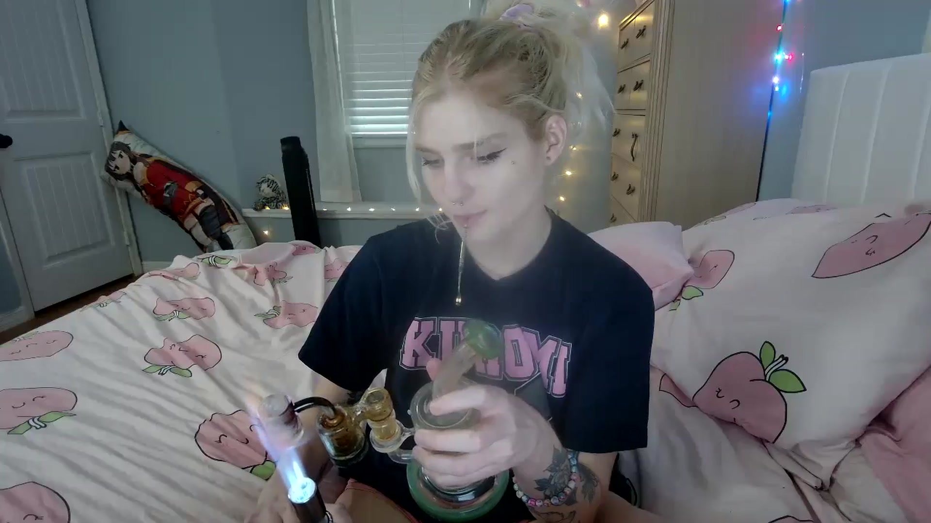Gallery image thumbnail from DuckChan0's myfreecams stream on, 09/14/2024, 22:39 image 3 of 20