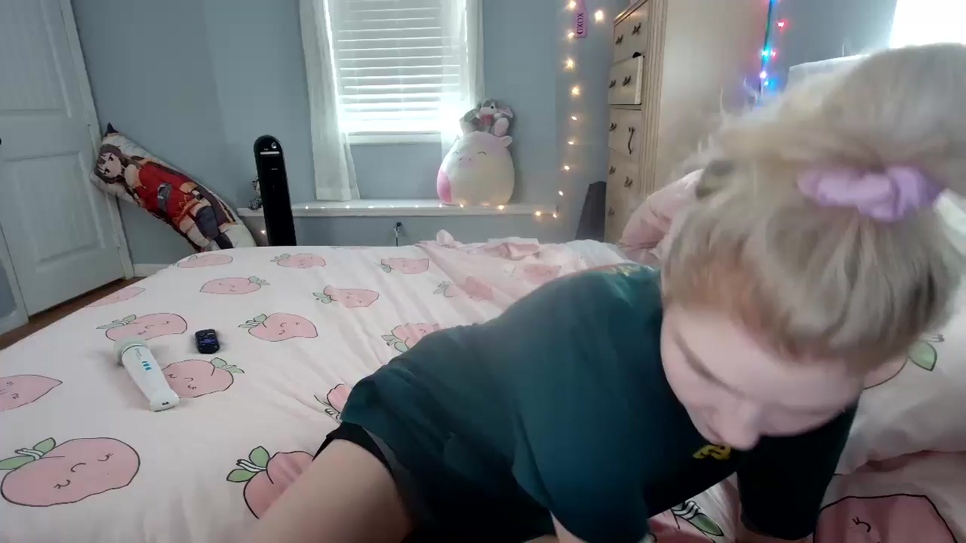 Gallery image thumbnail from DuckChan0's myfreecams stream on, 09/16/2024, 15:19 image 1 of 20