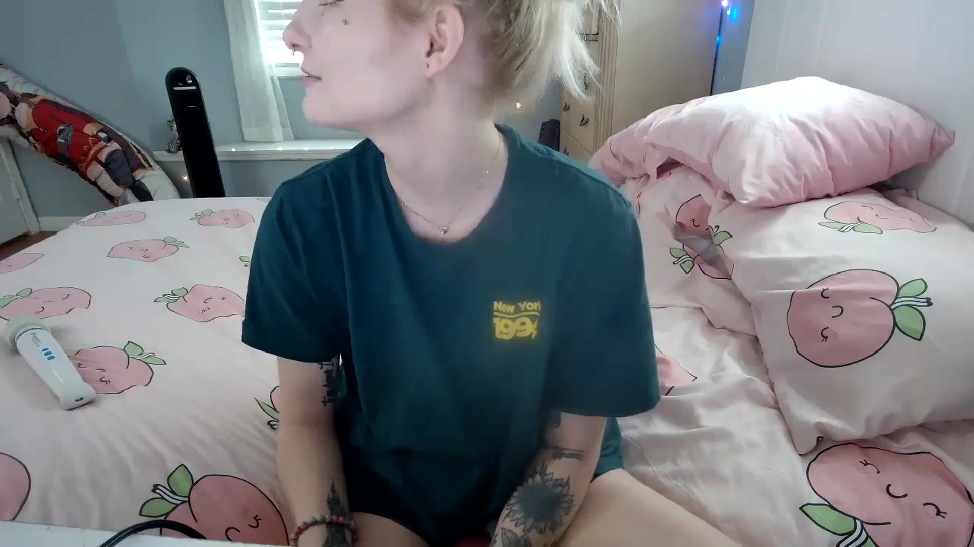 Gallery image thumbnail from DuckChan0's myfreecams stream on, 09/16/2024, 15:19 image 8 of 20