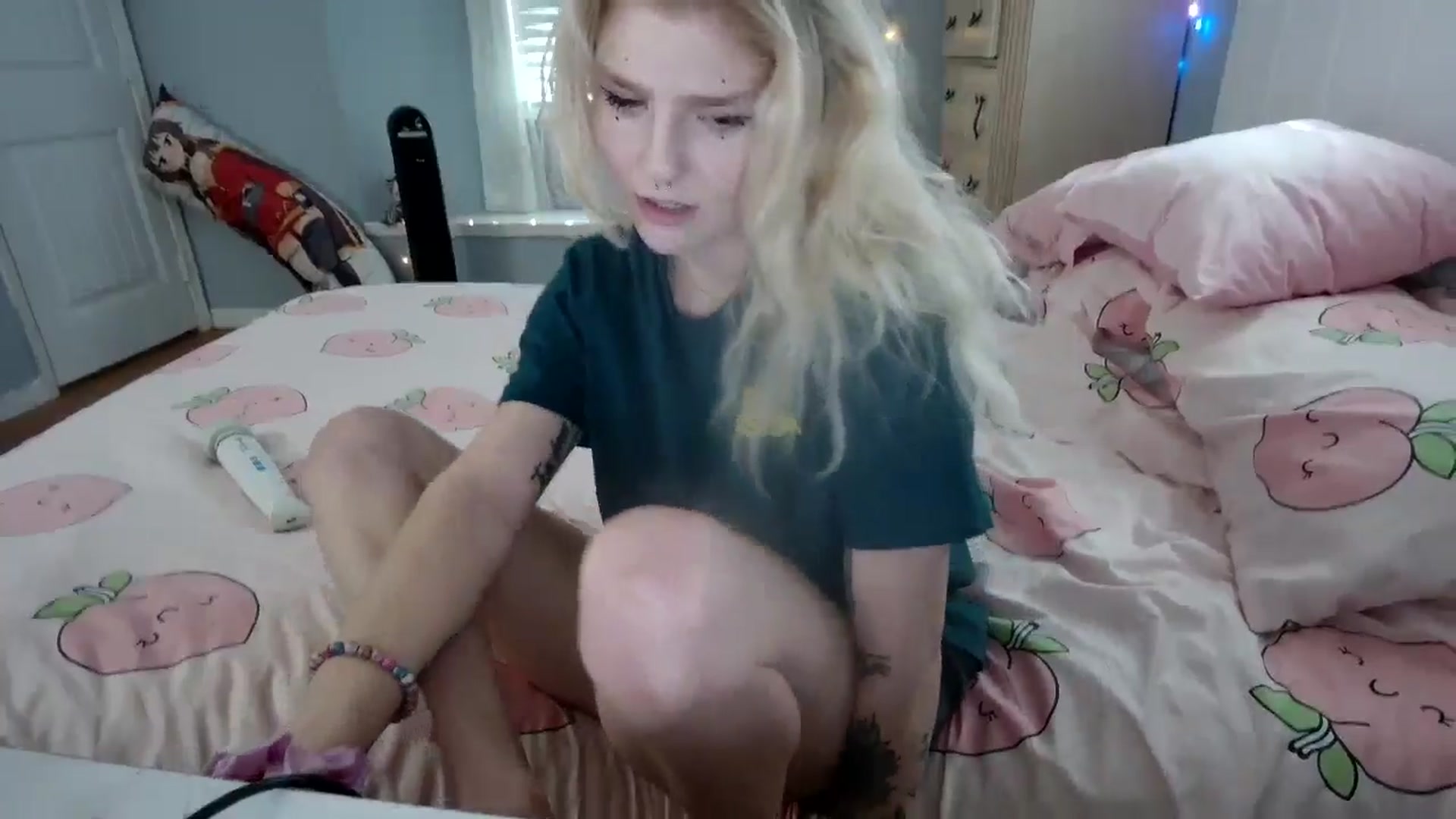 Gallery image thumbnail from DuckChan0's myfreecams stream on, 09/16/2024, 15:19 image 5 of 20