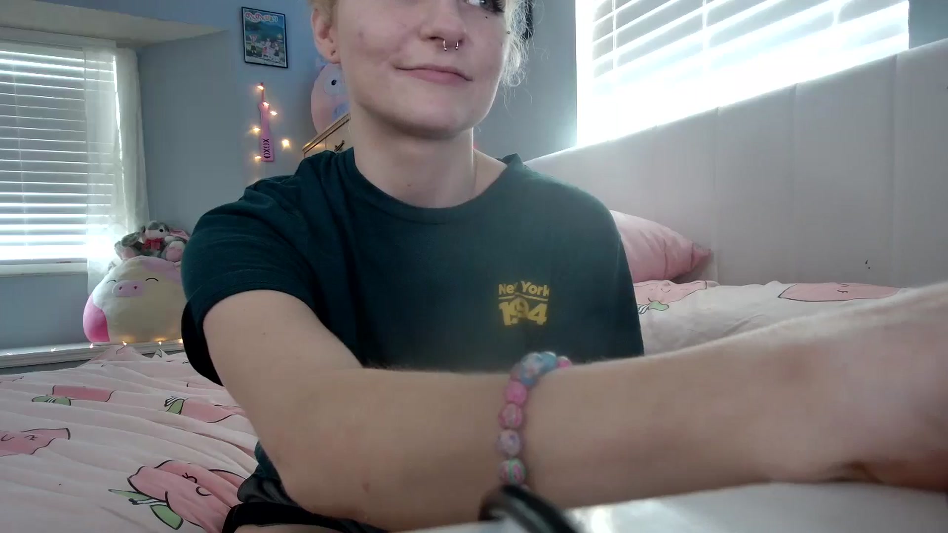 Gallery image thumbnail from DuckChan0's myfreecams stream on, 09/16/2024, 16:14 image 20 of 20