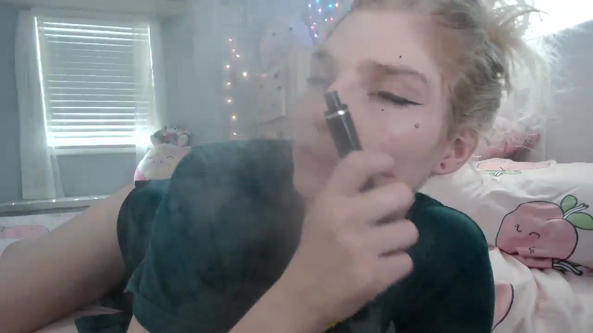 Gallery image thumbnail from DuckChan0's myfreecams stream on, 09/16/2024, 16:14 image 9 of 20