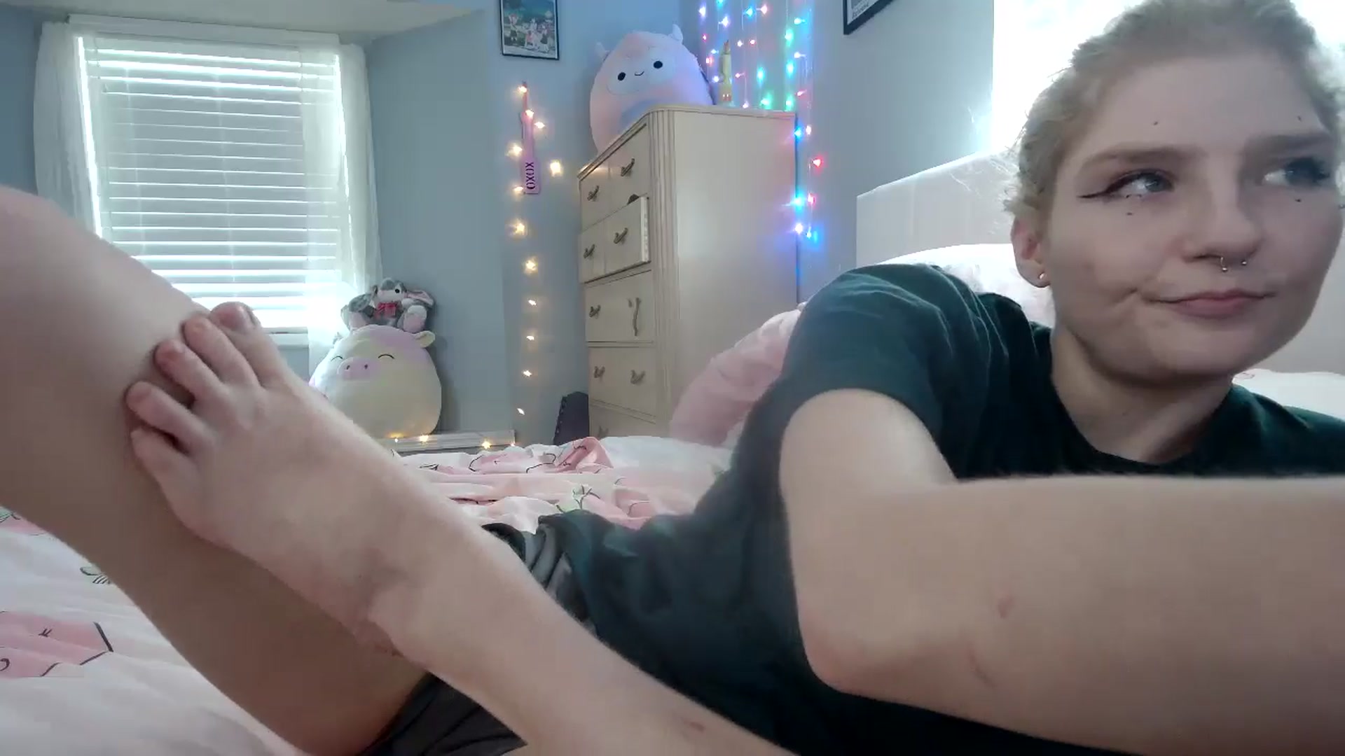 Gallery image thumbnail from DuckChan0's myfreecams stream on, 09/16/2024, 16:14 image 15 of 20