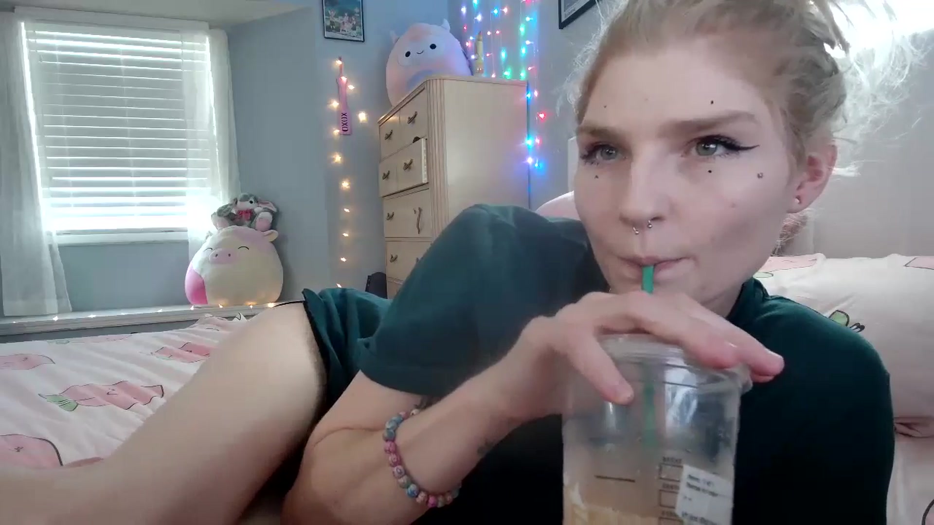 Gallery image thumbnail from DuckChan0's myfreecams stream on, 09/16/2024, 16:14 image 8 of 20