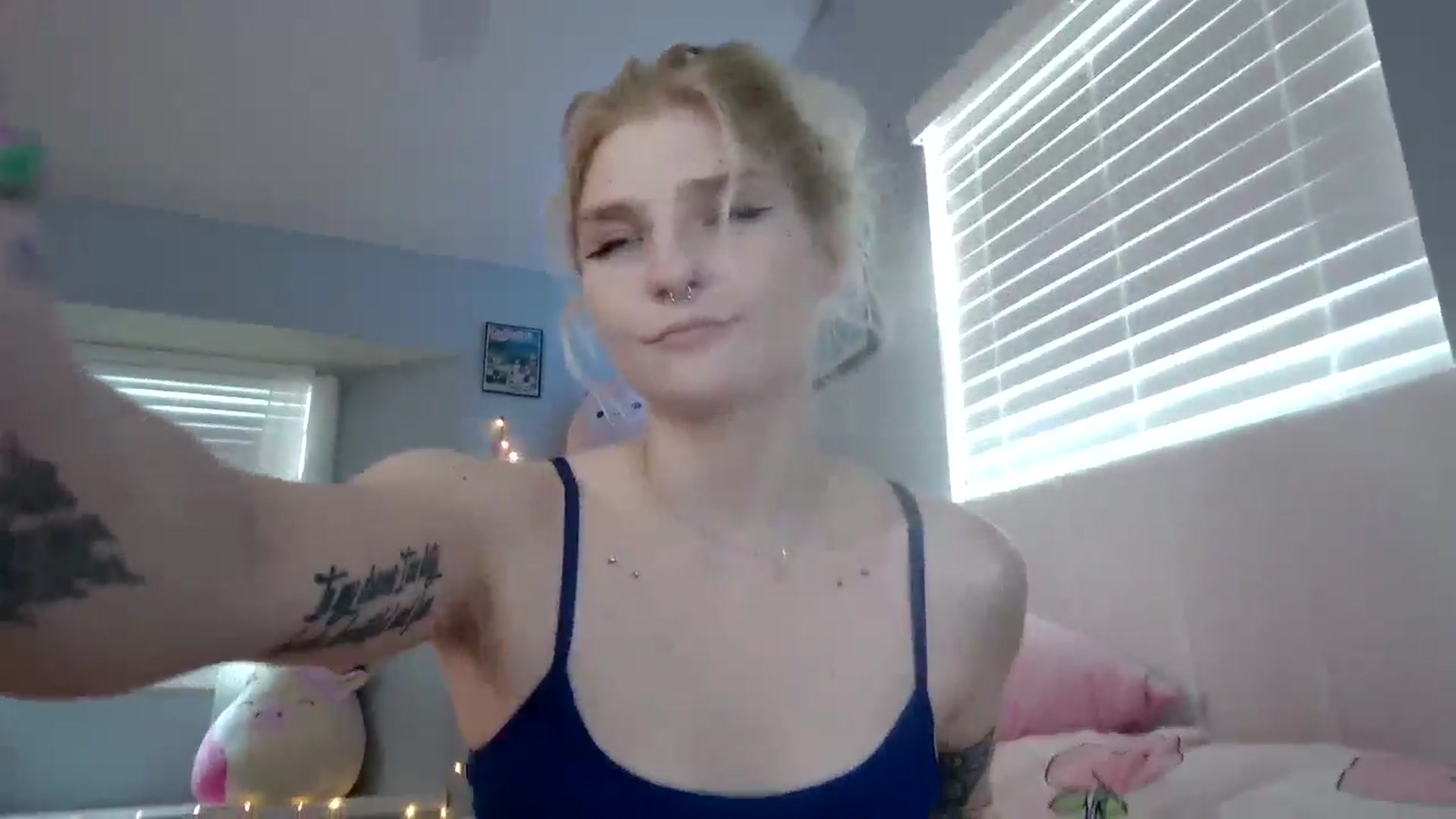 Gallery image thumbnail from DuckChan0's myfreecams stream on, 09/16/2024, 17:17 image 3 of 20