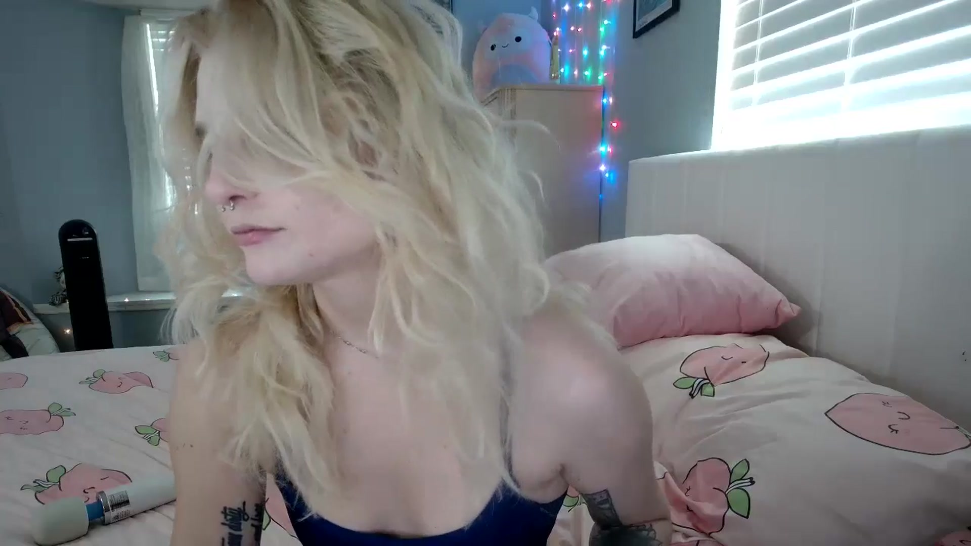 Gallery image thumbnail from DuckChan0's myfreecams stream on, 09/16/2024, 17:17 image 5 of 20