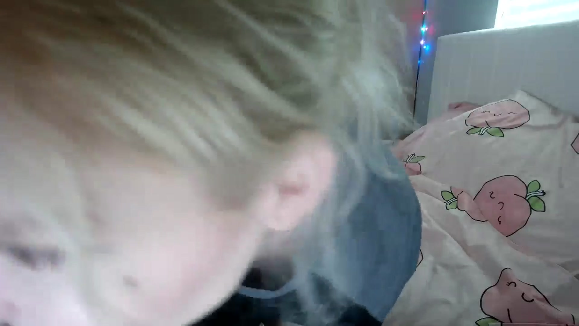 Gallery image thumbnail from DuckChan0's myfreecams stream on, 09/17/2024, 15:20 image 5 of 20