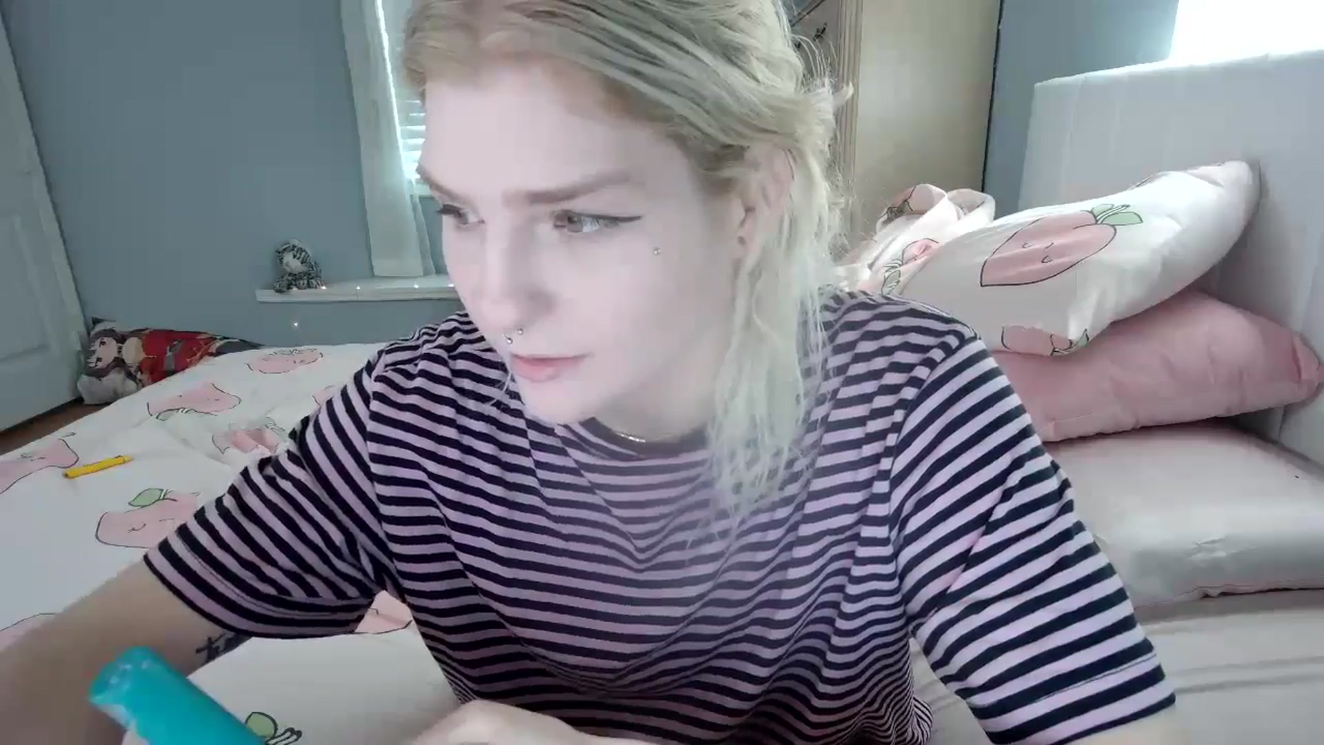 Gallery image thumbnail from DuckChan0's myfreecams stream on, 09/19/2024, 14:11 image 5 of 20