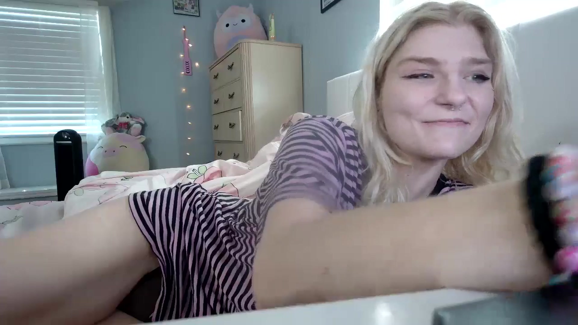 Gallery image thumbnail from DuckChan0's myfreecams stream on, 09/19/2024, 14:11 image 19 of 20