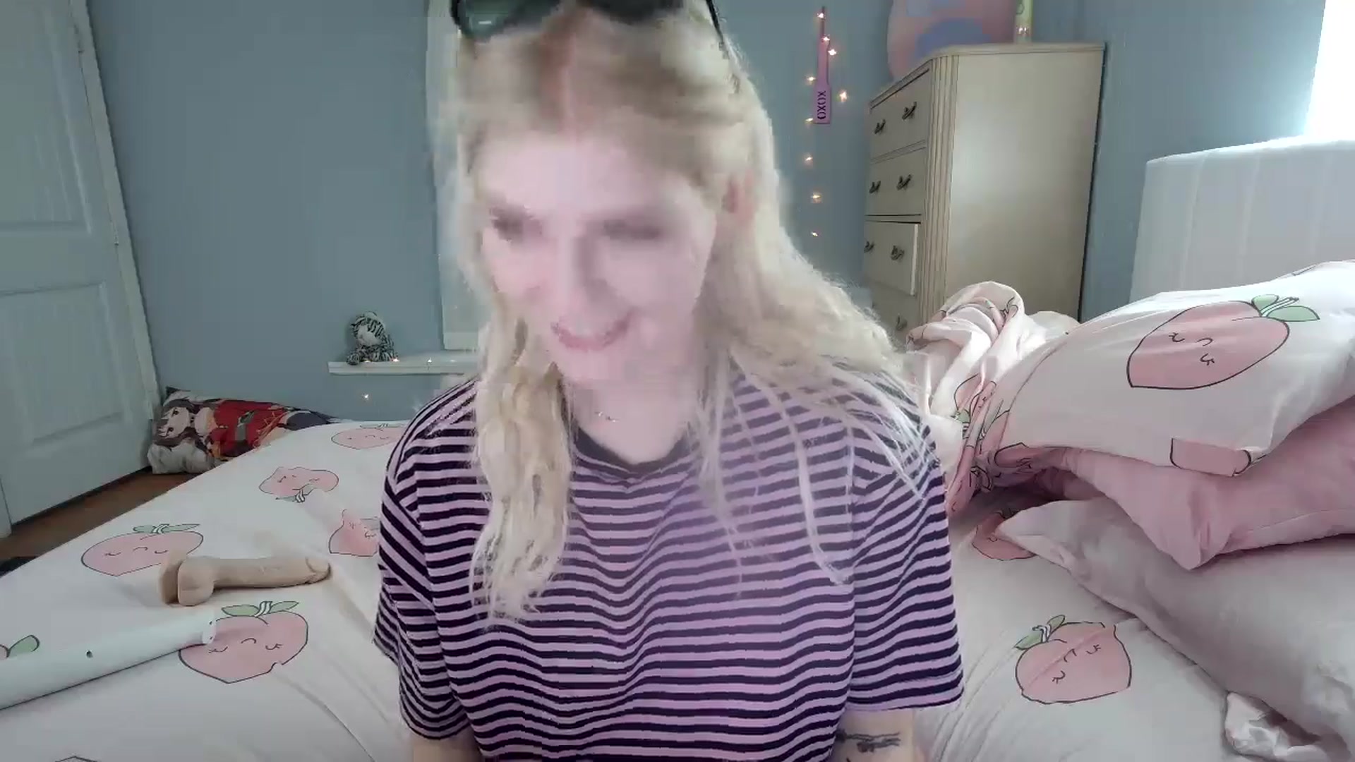 Gallery image thumbnail from DuckChan0's myfreecams stream on, 09/19/2024, 15:15 image 18 of 20