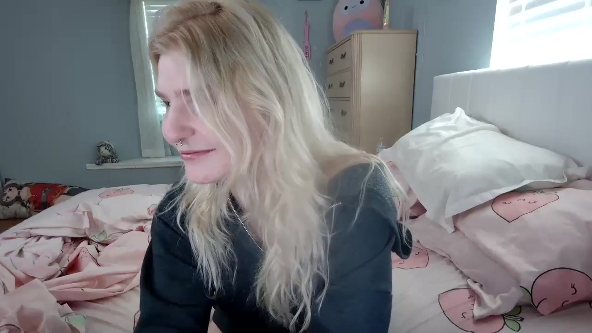 Gallery image thumbnail from DuckChan0's myfreecams stream on, 09/20/2024, 14:32 image 6 of 20