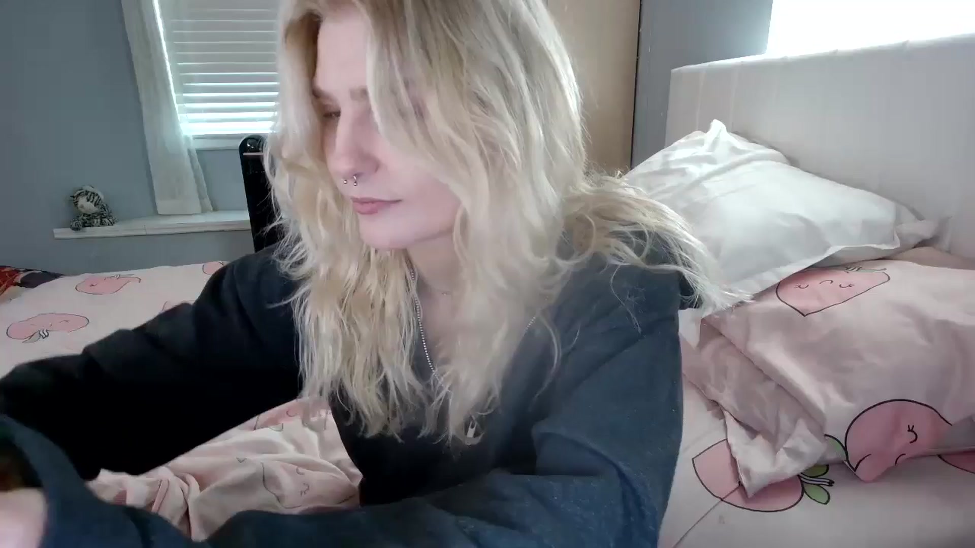 Gallery image thumbnail from DuckChan0's myfreecams stream on, 09/20/2024, 14:32 image 2 of 20