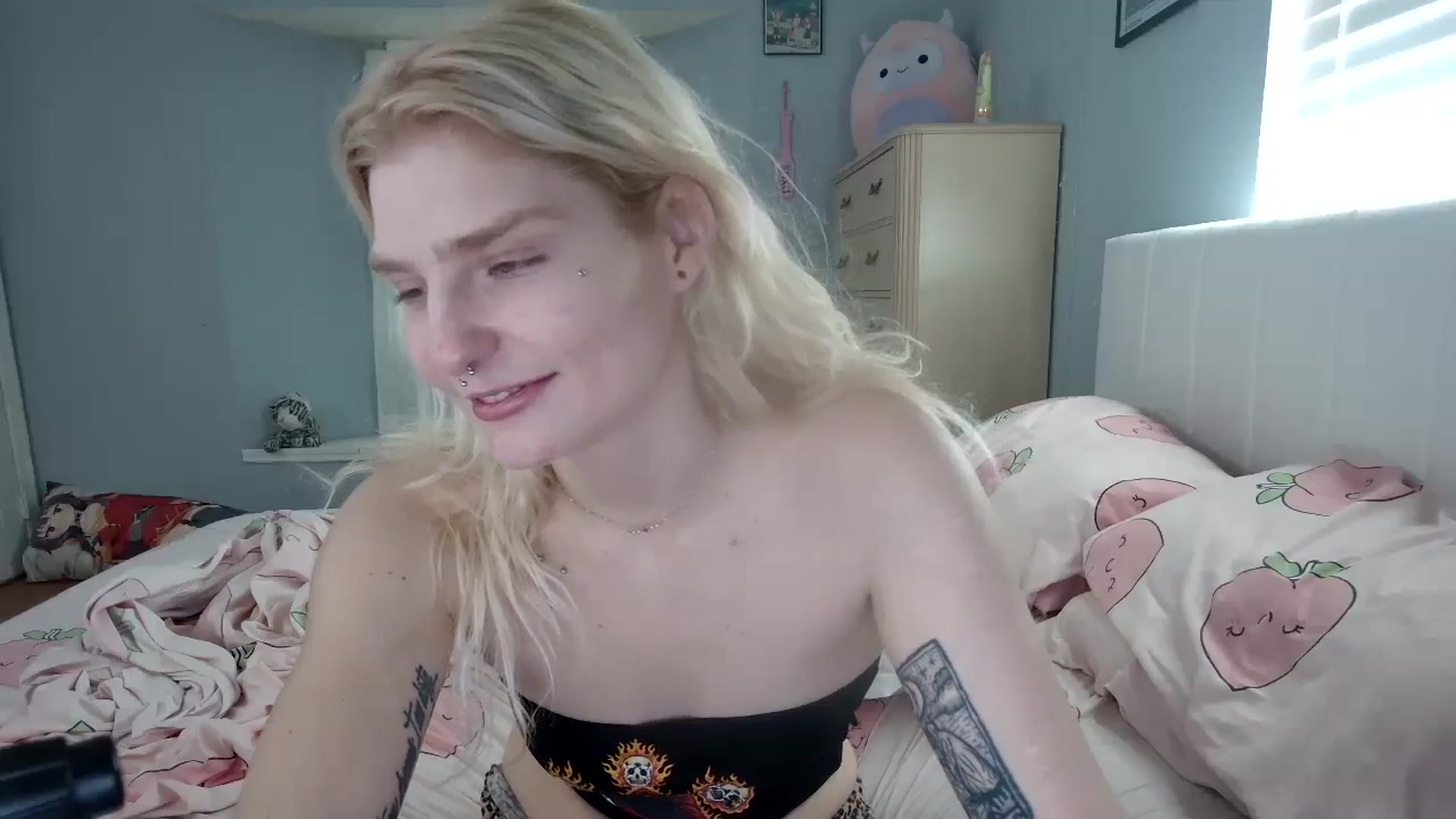 Gallery image thumbnail from DuckChan0's myfreecams stream on, 09/20/2024, 15:32 image 7 of 20