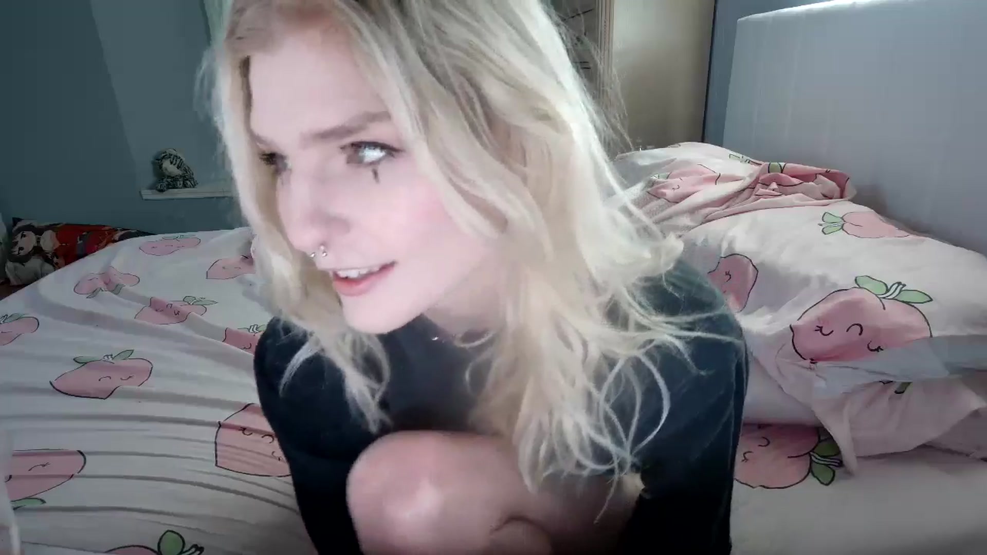 Gallery image thumbnail from DuckChan0's myfreecams stream on, 09/23/2024, 14:55 image 18 of 20