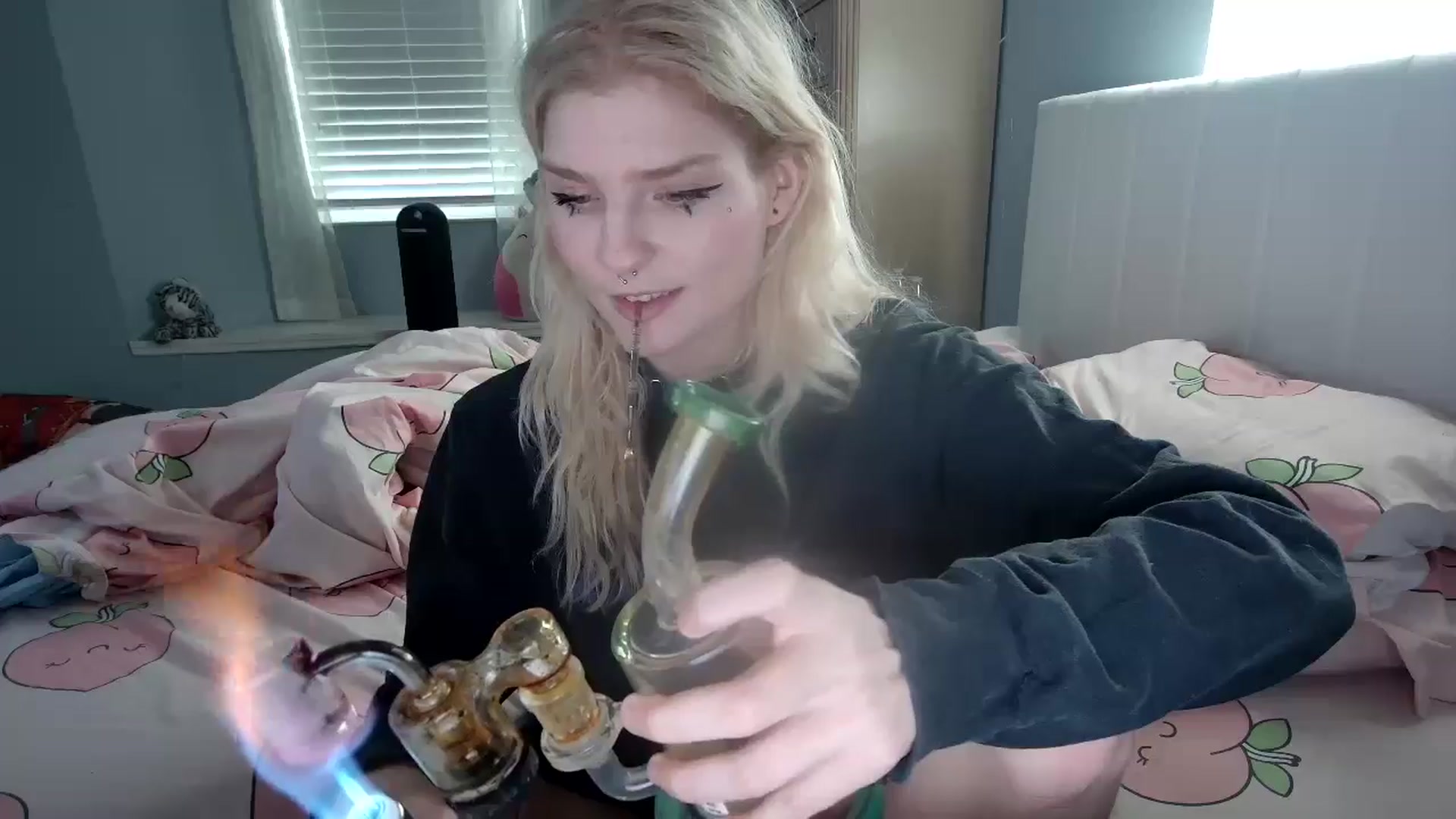 Gallery image thumbnail from DuckChan0's myfreecams stream on, 09/23/2024, 15:25 image 11 of 20
