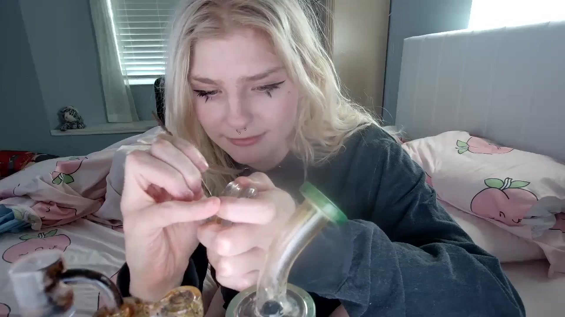 Gallery image thumbnail from DuckChan0's myfreecams stream on, 09/23/2024, 15:25 image 3 of 20