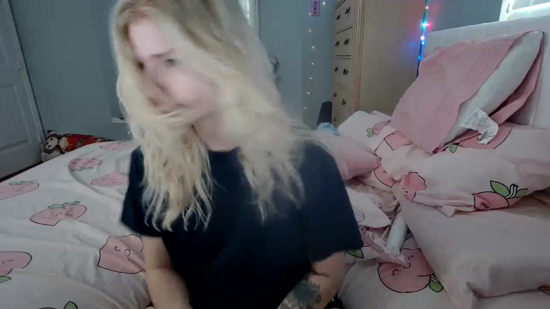 Gallery image thumbnail from DuckChan0's myfreecams stream on, 09/24/2024, 14:40 image 12 of 20