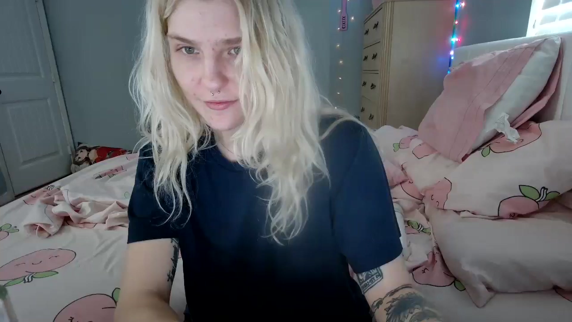 Gallery image thumbnail from DuckChan0's myfreecams stream on, 09/24/2024, 14:40 image 2 of 20