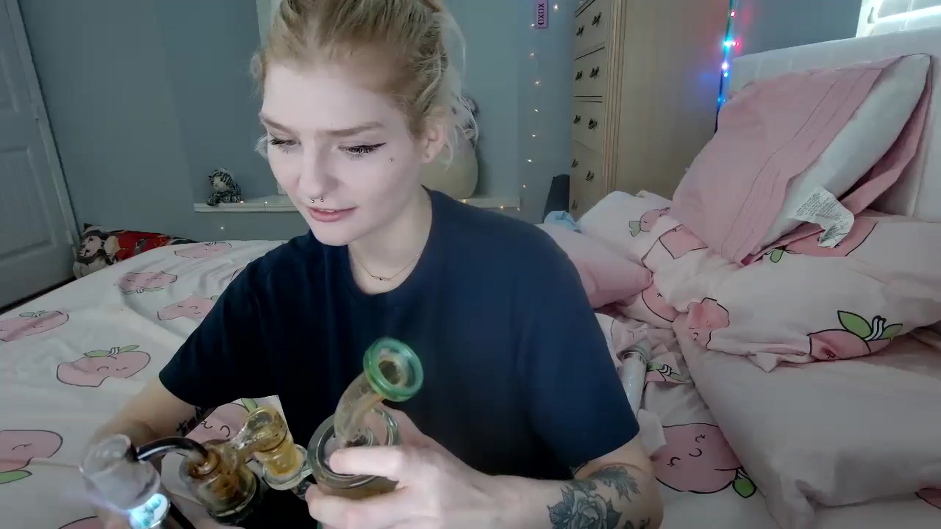 Gallery image thumbnail from DuckChan0's myfreecams stream on, 09/24/2024, 14:40 image 11 of 20