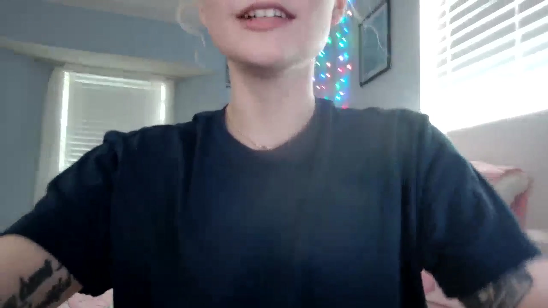 Gallery image thumbnail from DuckChan0's myfreecams stream on, 09/24/2024, 15:15 image 20 of 20