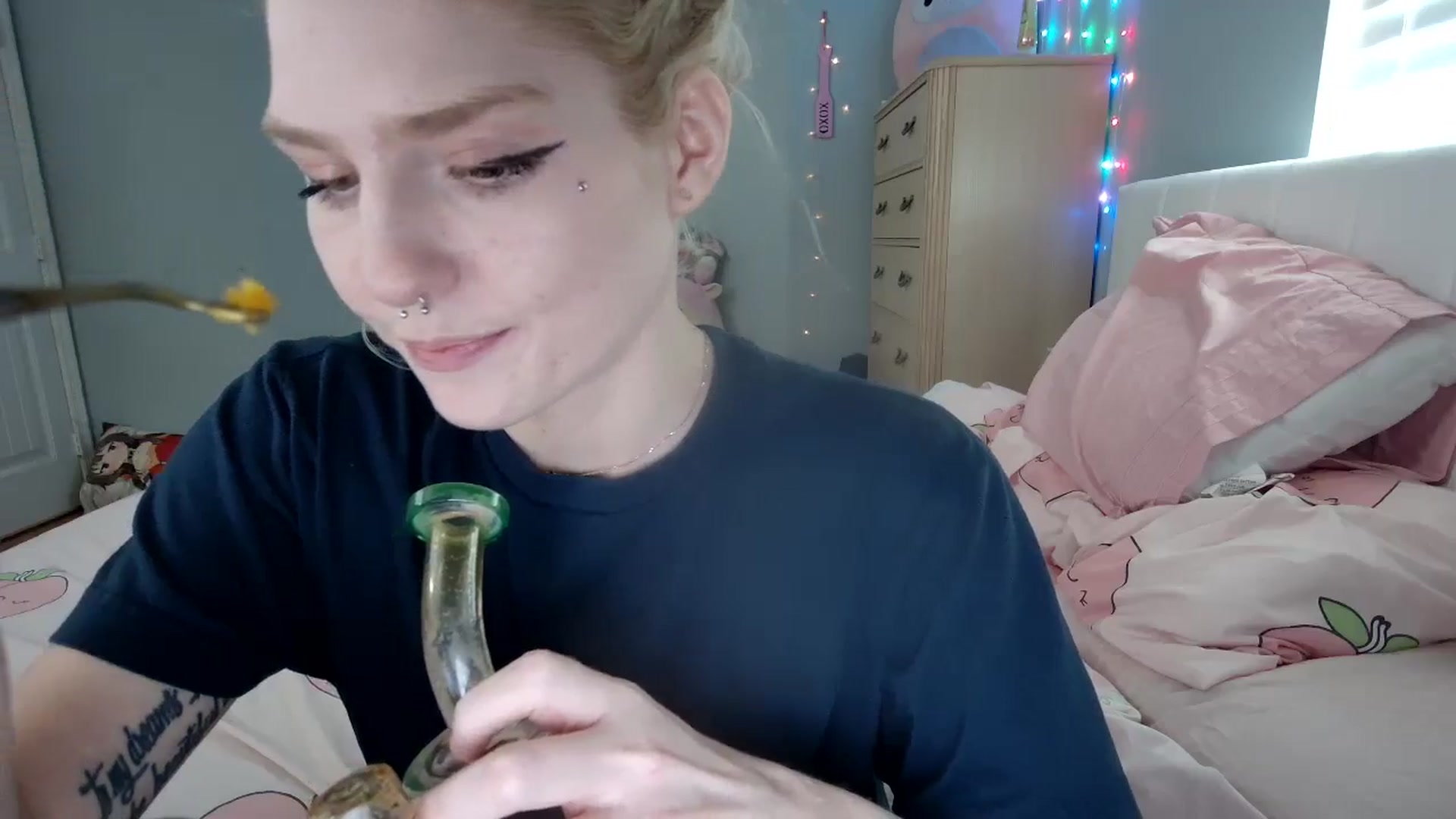 Gallery image thumbnail from DuckChan0's myfreecams stream on, 09/24/2024, 15:15 image 18 of 20