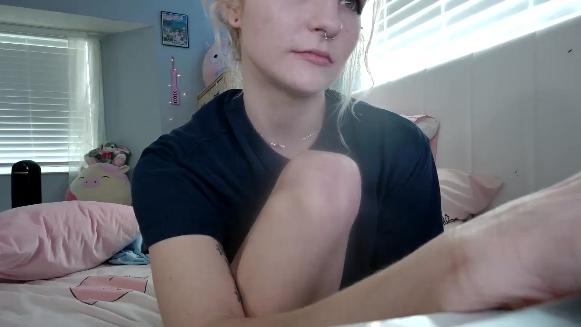 Gallery image thumbnail from DuckChan0's myfreecams stream on, 09/24/2024, 16:16 image 18 of 20